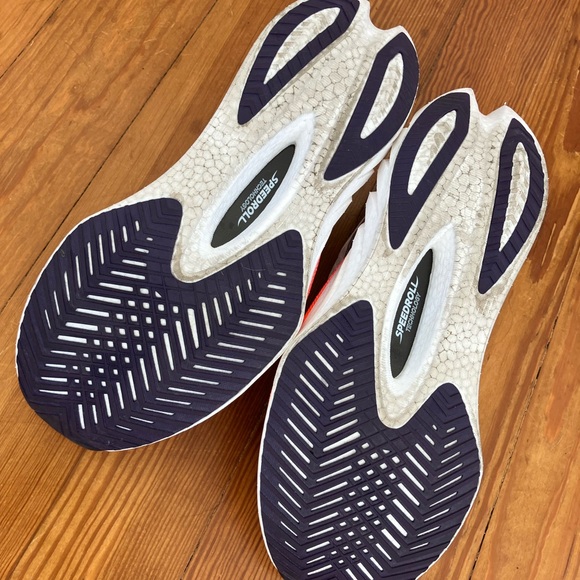 Saucony Endorphin Pro 4 - premium running and racing shoe (new with box) - Picture 4 of 5